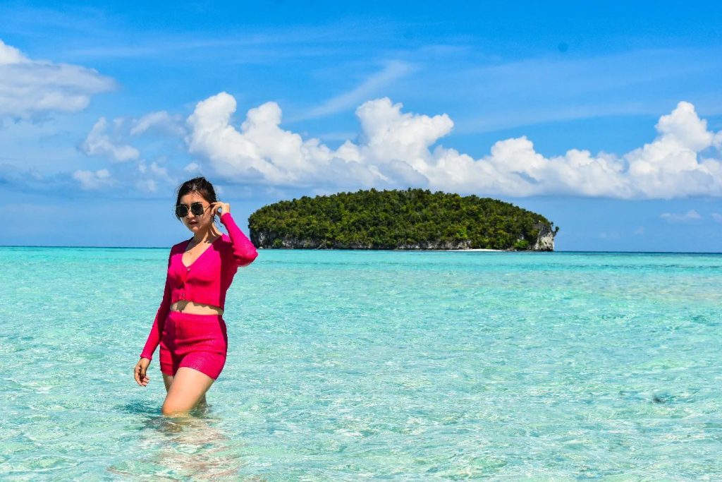 Paket Tour Raja Ampat 1 Hari One Day BERKUALITAS TERBAIK