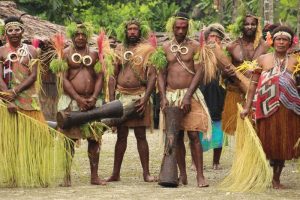Kebiasaan Unik Masyarakat Papua