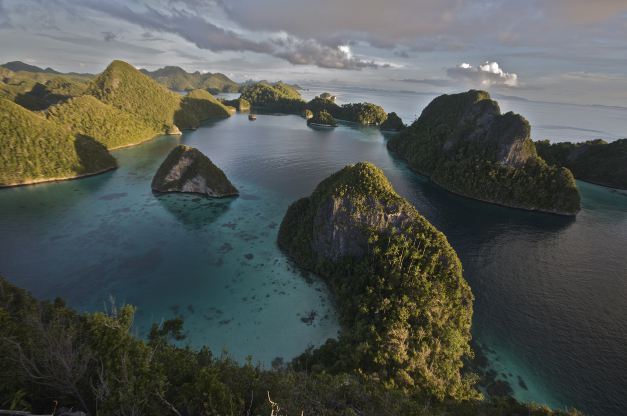 Paket Tour Raja Ampat 3 Hari 2 Malam Favorit 2024