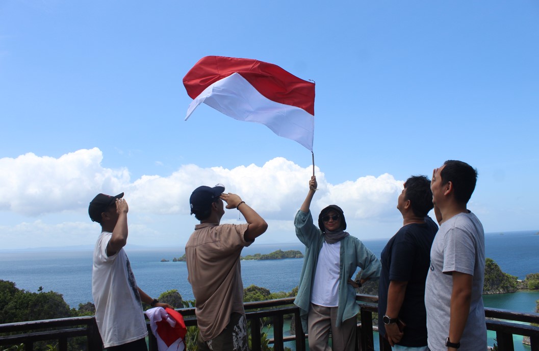 Paket Tour Raja Ampat 3 Hari 2 Malam BEST SELLER