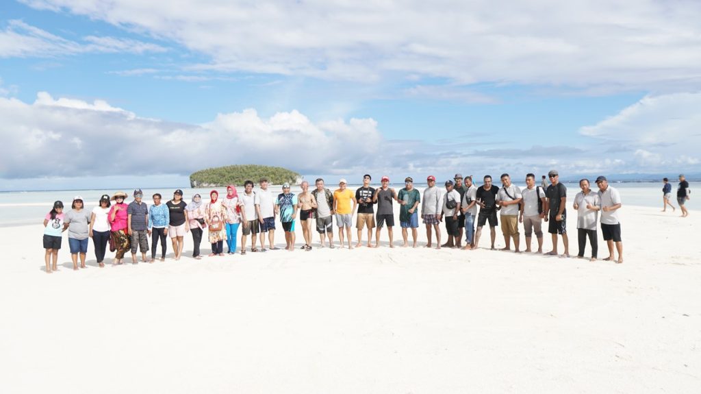 Diskon Paket Tour Wisata Raja Ampat 4 Hari 3 Malam LAKU KERAS
