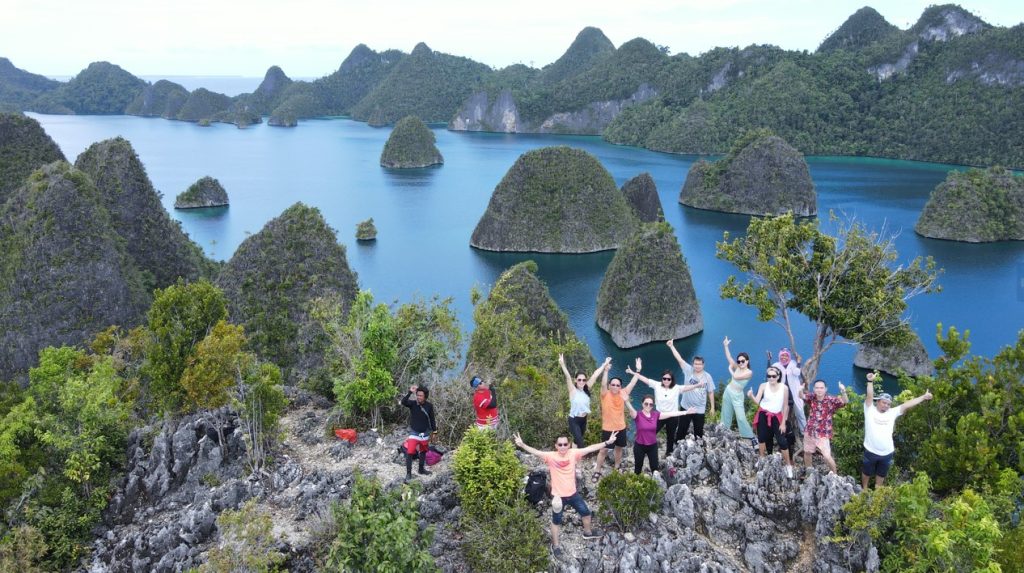 Paket Wisata Raja Ampat 4 Hari 3 Malam Private Tour