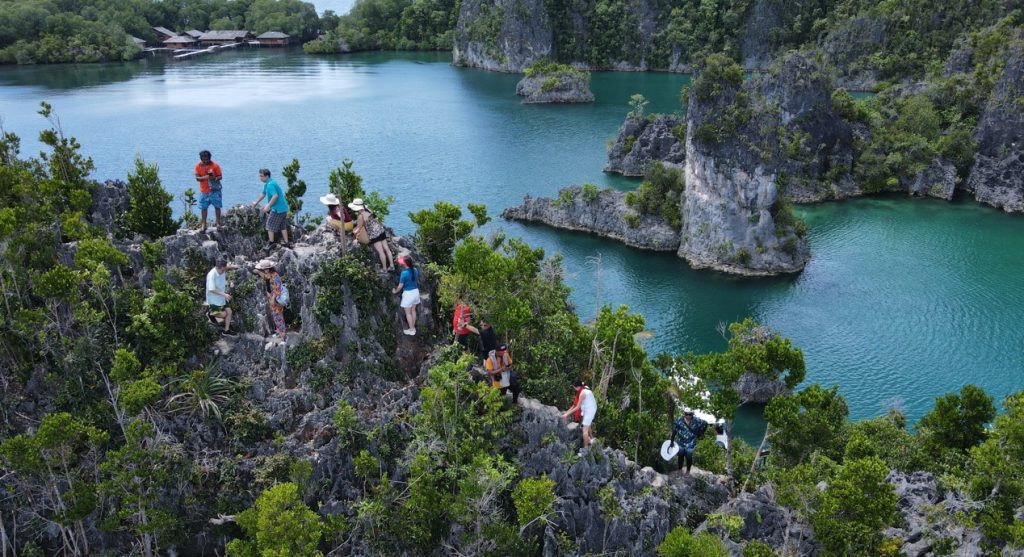 Paket Wisata Makassar Ke Raja Ampat Papua