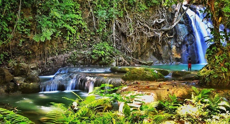 keindahan air terjun wafrak