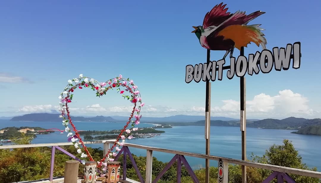 keindahan bukit jokowi