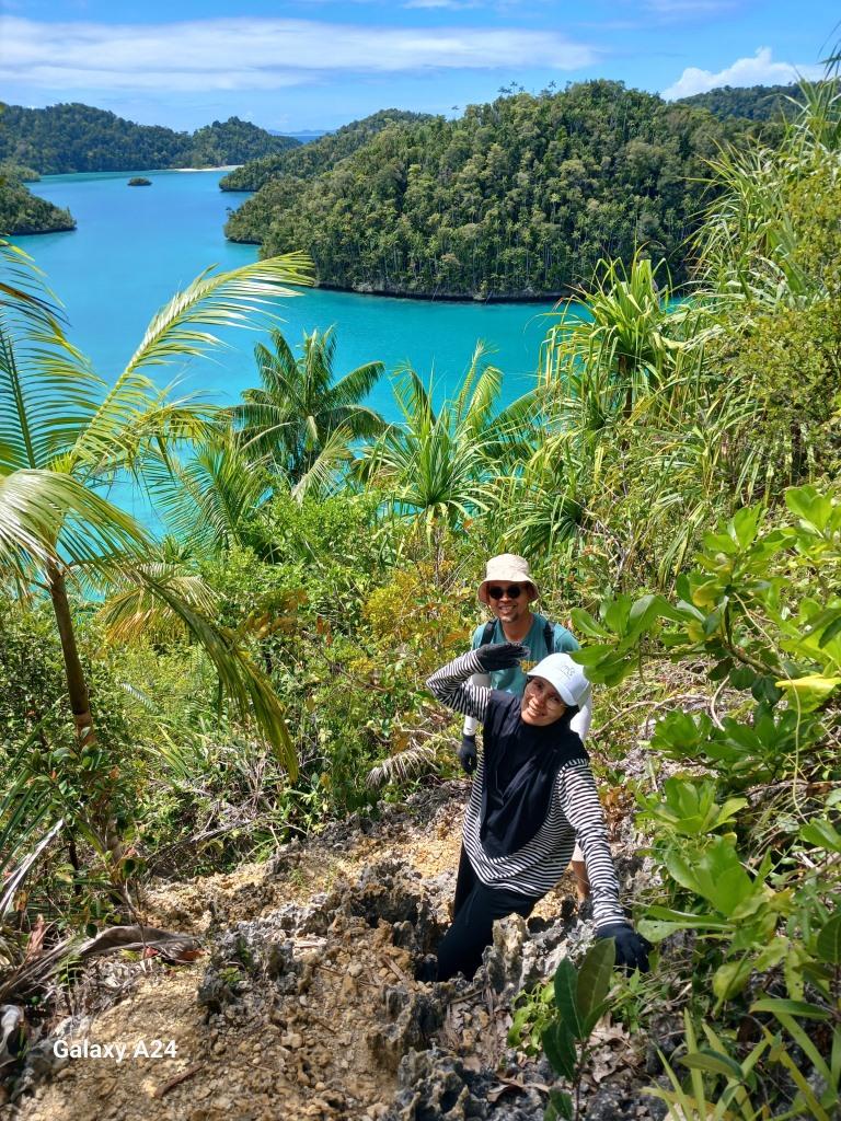 Paket Tour Wisata Raja Ampat 1 Hari 2 3 4 5 Malam Start Sorong Waisai Terbaik Pesona Papua Indonesia (3)