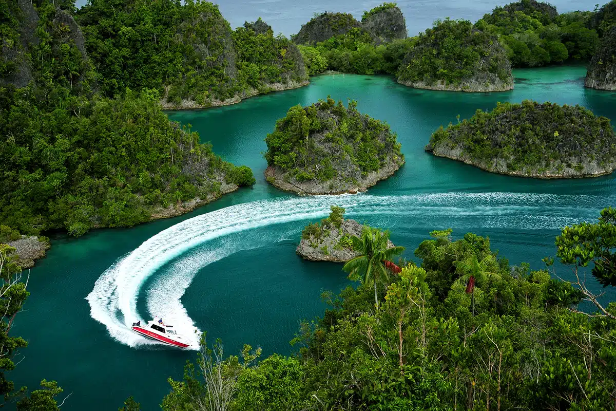 Tersedia! Paket Wisata Raja Ampat 5 Hari 4 Malam