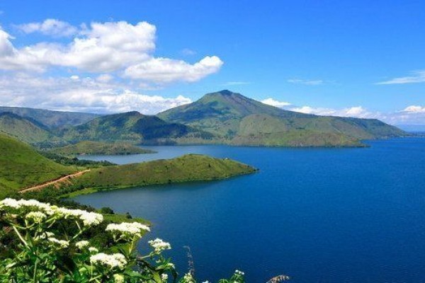 5 Destinasi Wisata Raja Ampat Dengan Keindahan Alamnya