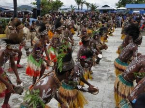 Ayo Mengenal Lebih Dalam Tari Aluyen khas Papua
