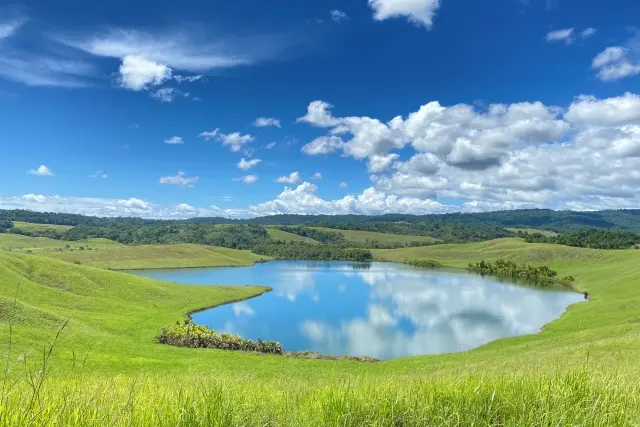 Pesona Wisata Alam Menawan Danau Imfote Yang Ada Di Papua