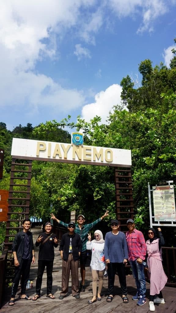 Paket Wisata Raja Ampat Piaynemo Telaga Bintang Trip 1 Hari Start Sorong dan Waisai Terpercaya (3)