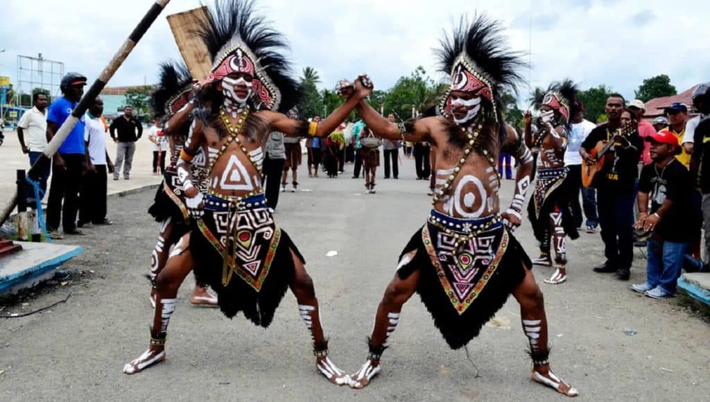 Keunikan Budaya Papua Barat