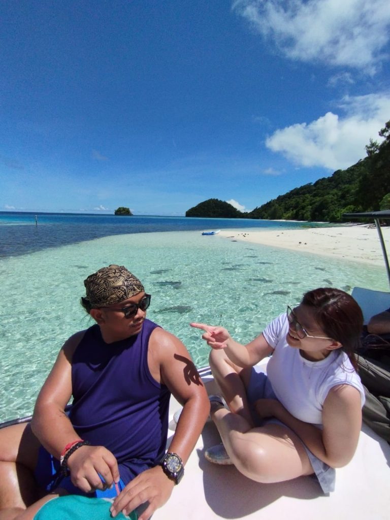 Tour Raja Ampat 5 Hari 4 Malam TERBAIK!