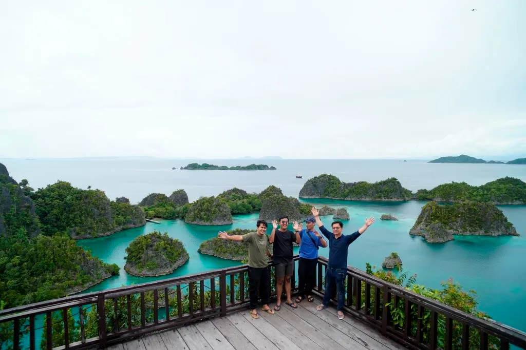 Paket Tour Raja Ampat 3 Hari 2 Malam Hemat