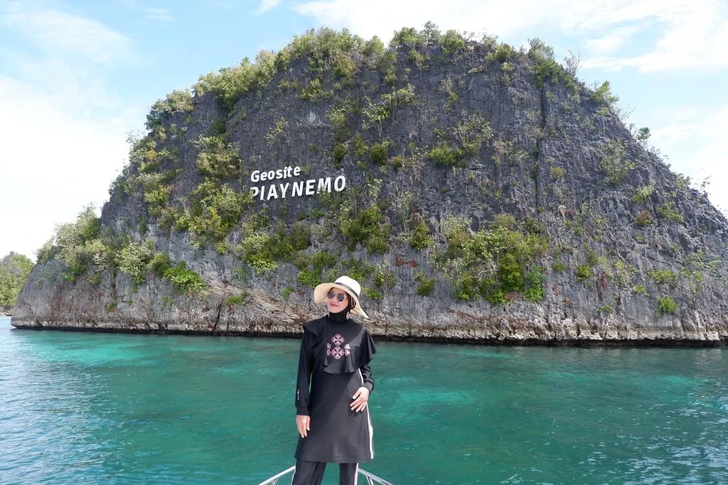 Paket Wisata Raja Ampat 6 Hari 5 Malam Wisata