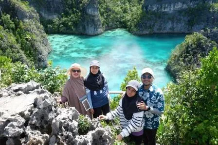 Paket Wisata Raja Ampat 3 Hari 2 Malam Single
