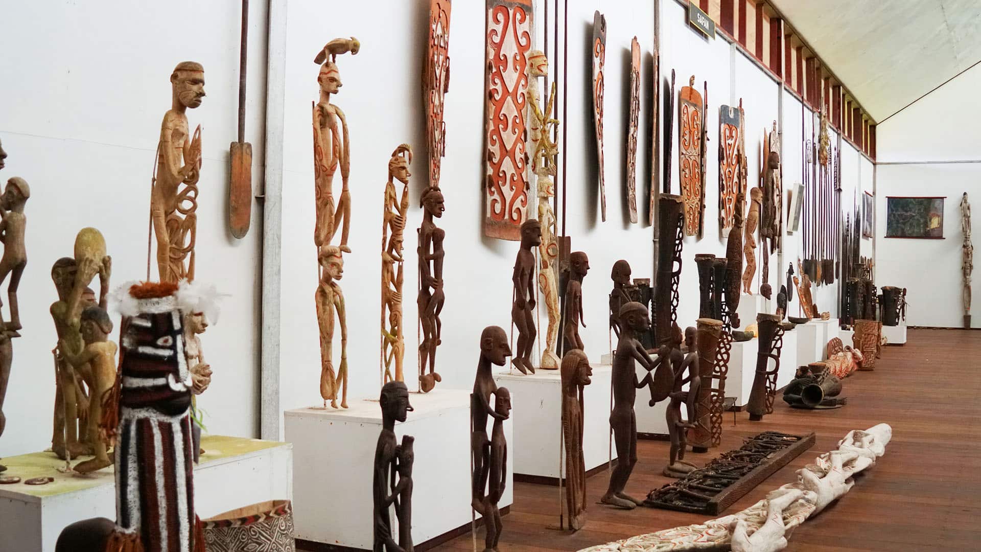 Seni Dan Kerajinan Papua Di Area Modern